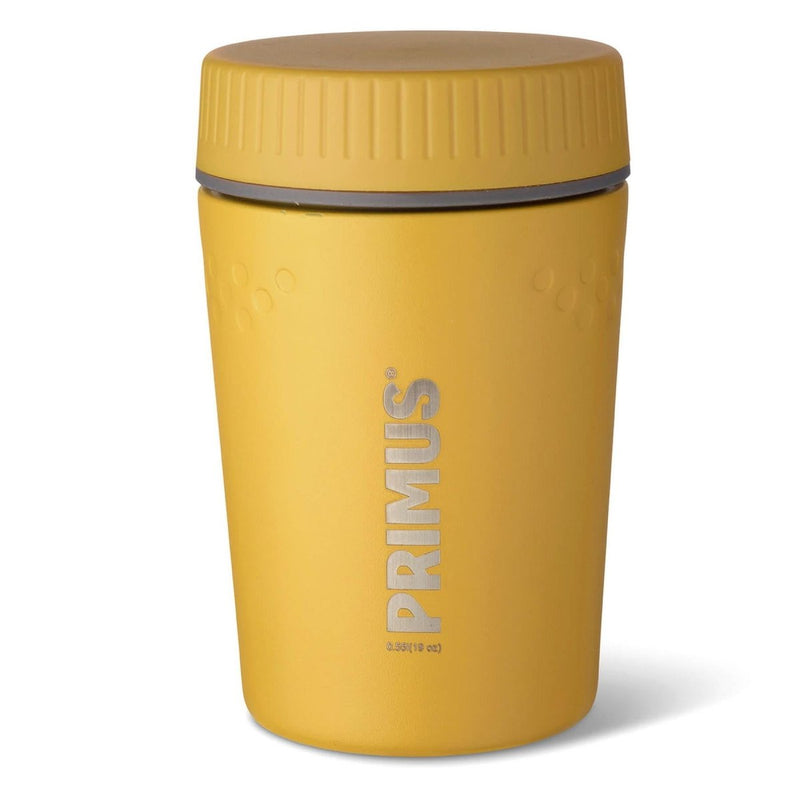 Yellow Primus Trailbreak vacuum insulated jug with screw-on lid for hot meals during camping and outdoor activities.